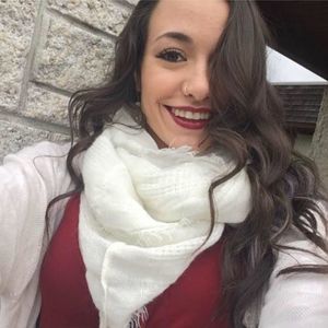 Meet your Posher, Danielle